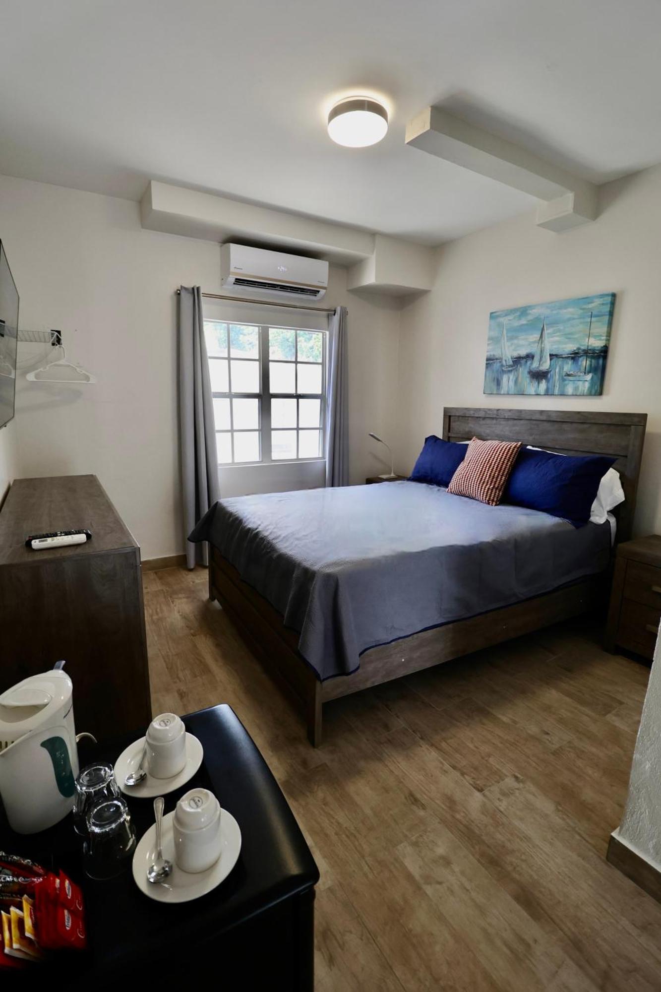 The Moxy Hotel English Harbour Exterior foto