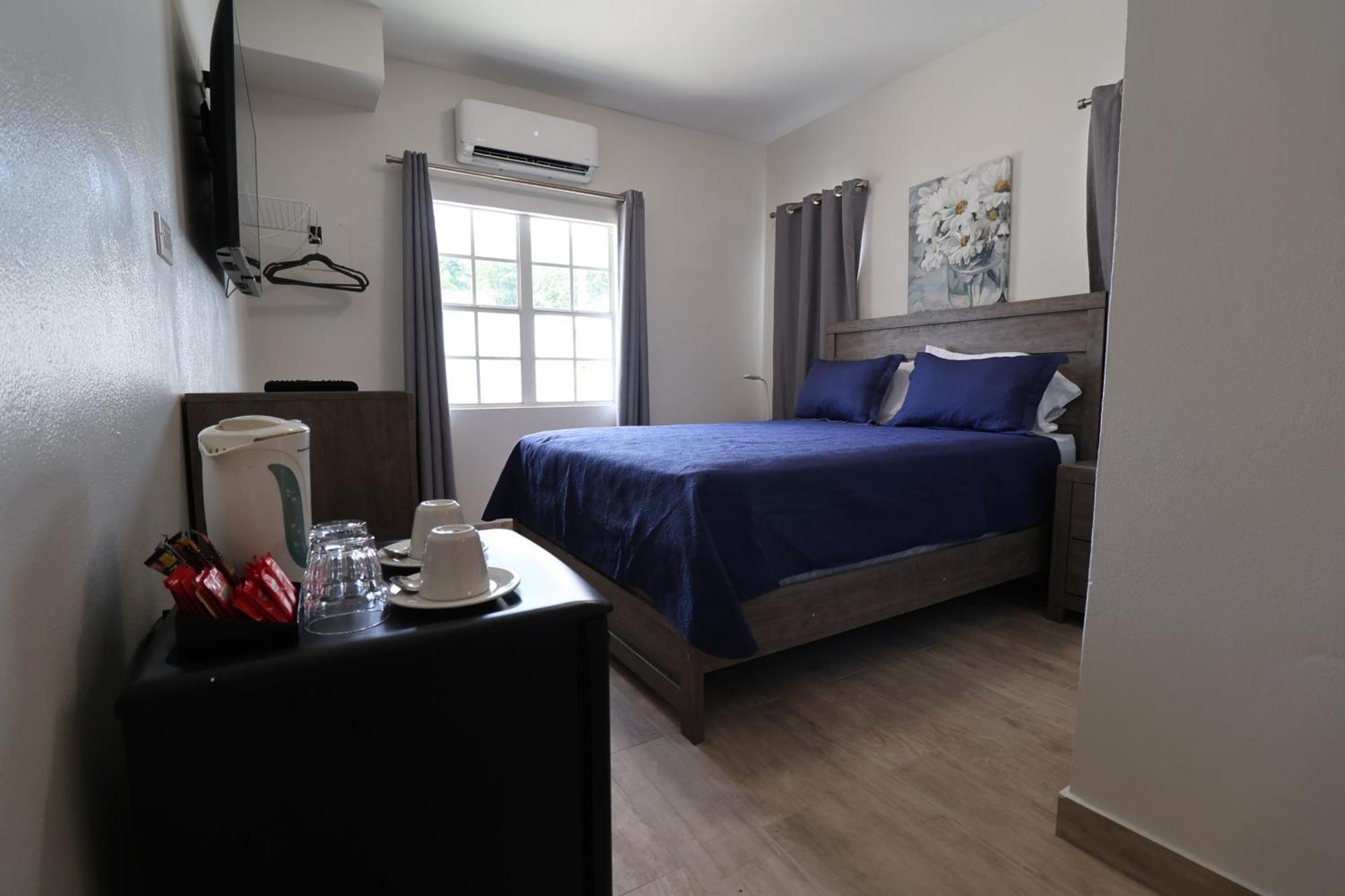 The Moxy Hotel English Harbour Exterior foto